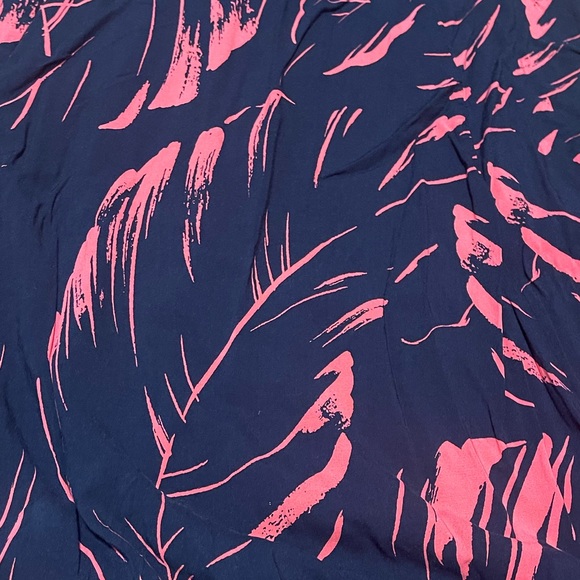 🌺 🪨The Leaf of the Party🪨🌺 - Picture 2 of 5